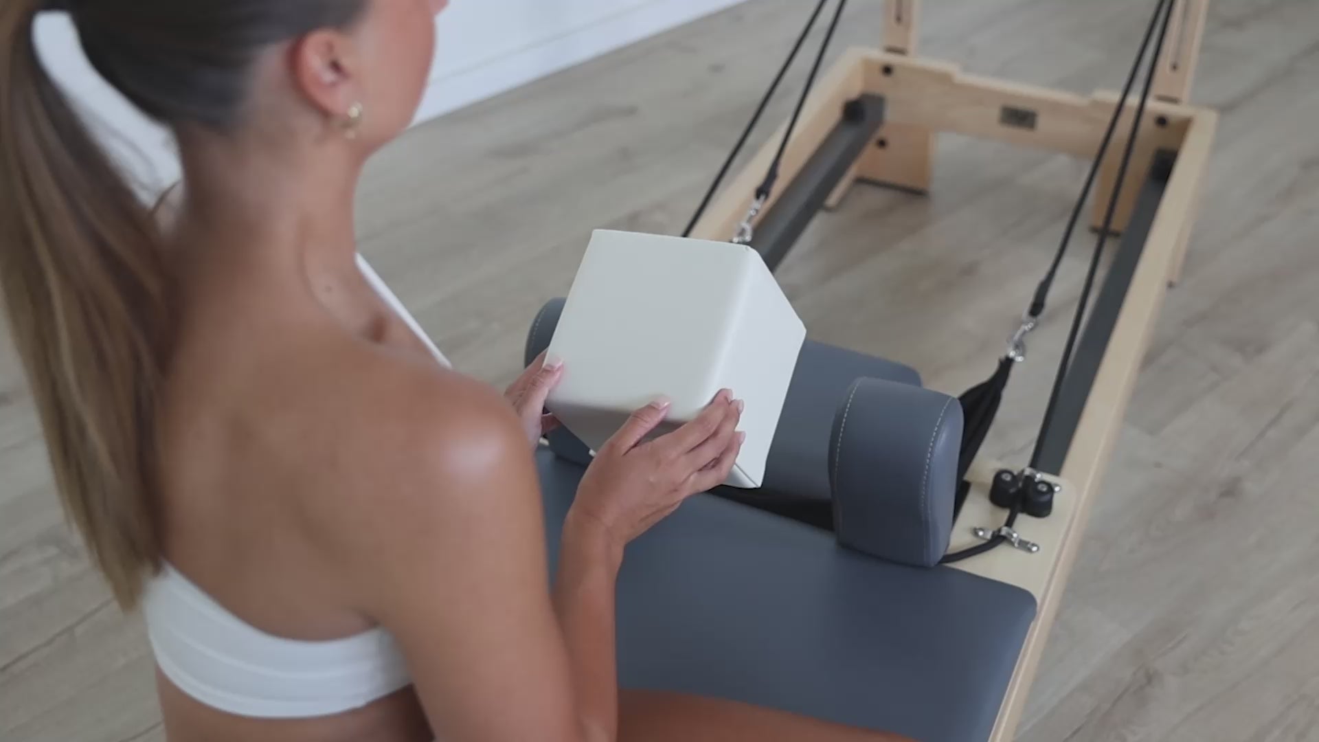 Reformer Square Head Cushion Cream